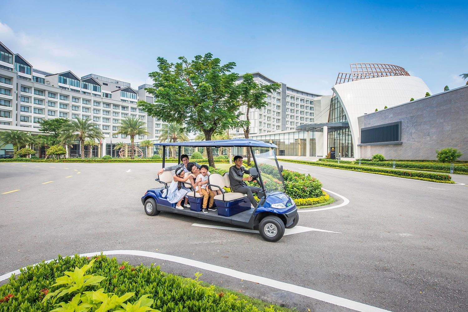 Eco-friendly electric buggies are a convenient and stylish way to explore large resort complexes in Phu Quoc